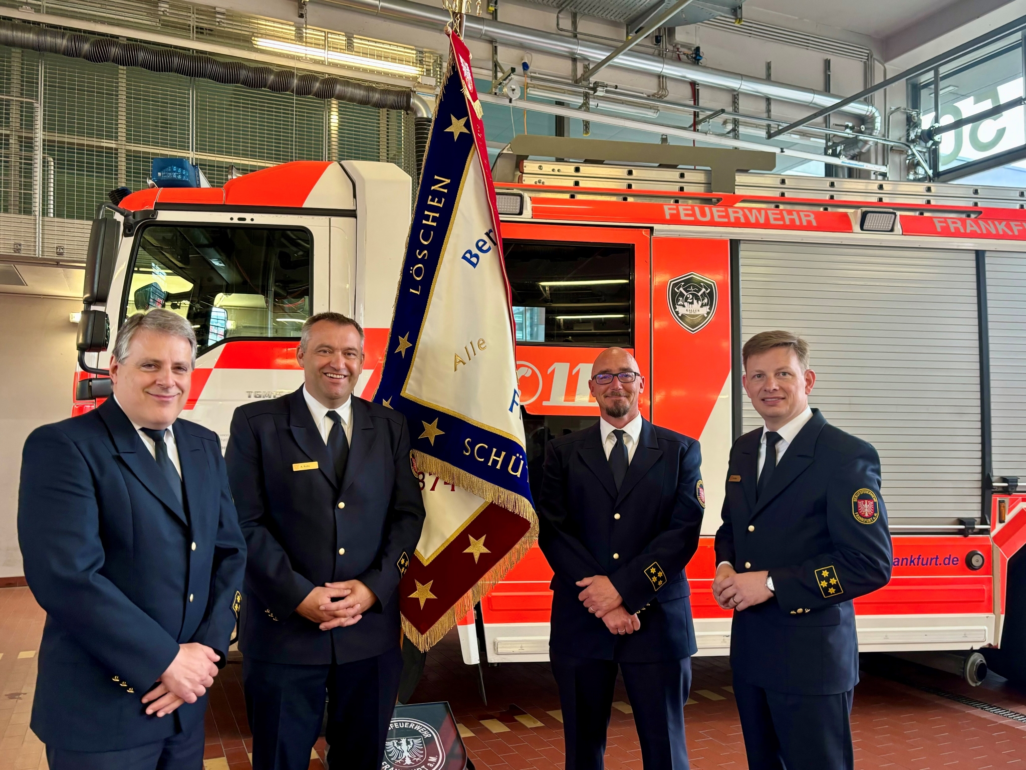 Feierstunde zum 150. Jubiläum der Berufsfeuerwehr Frankfurt am Main mit Einführung der neuen Fahne der Berufsfeuerwehr | © Feuerwehr Frankfurt am Main
