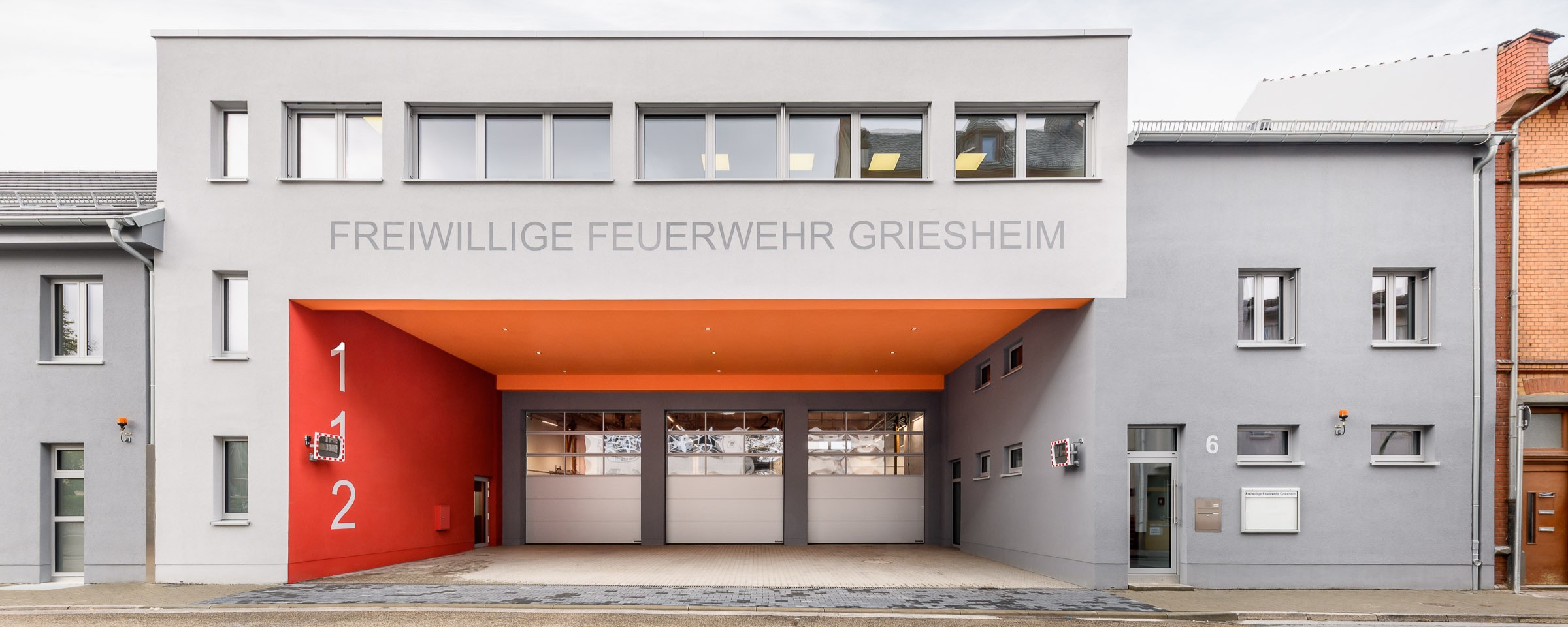 Feuerwehrhaus der Freiwilligen Feuerwehr Griesheim | Neubau 2025 | © Moos Planungs GmbH | Foto © Moritz Bernoully
